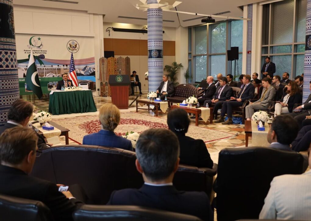 98ABABAE-2CBE-4B61-BEC3-7084D8C74A37