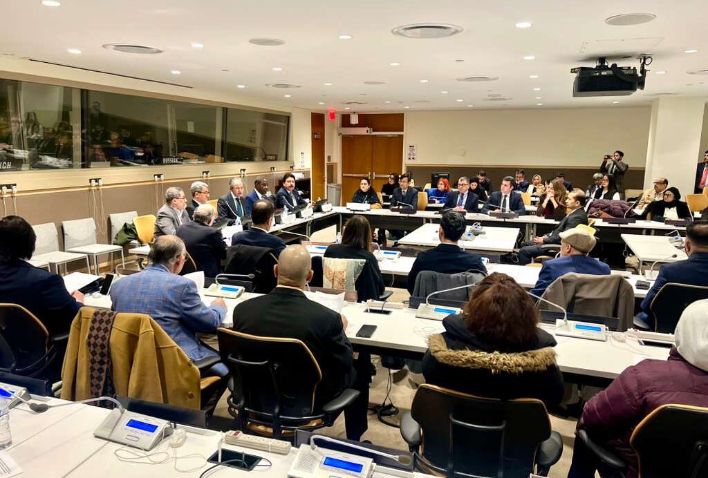 76F5B657-ABD6-4238-806A-D18E6DCECDE7